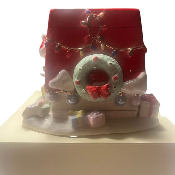Lenox Snoopy's Christmas Decorations Porcelain Figurine With Gift Box NWB - Picture 8 of 9
